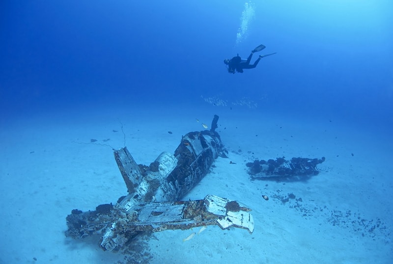 Wreck diving is the divers’ favorite activity in Oahu