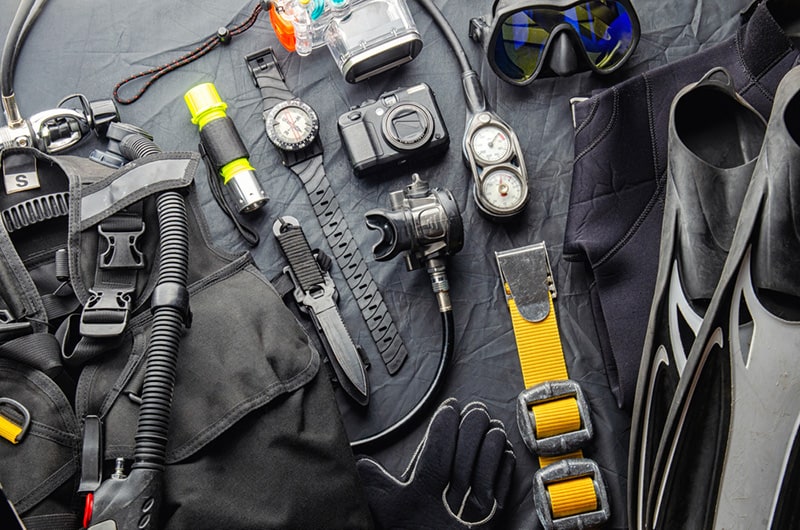 Essential gadgets for scuba diving