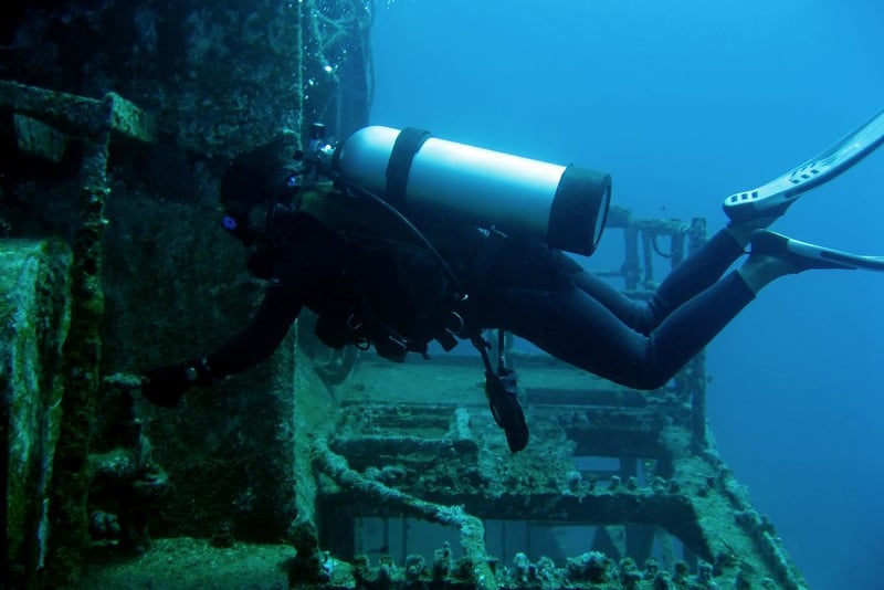 Discover the shipwreck Bay Ronto in Sarasota