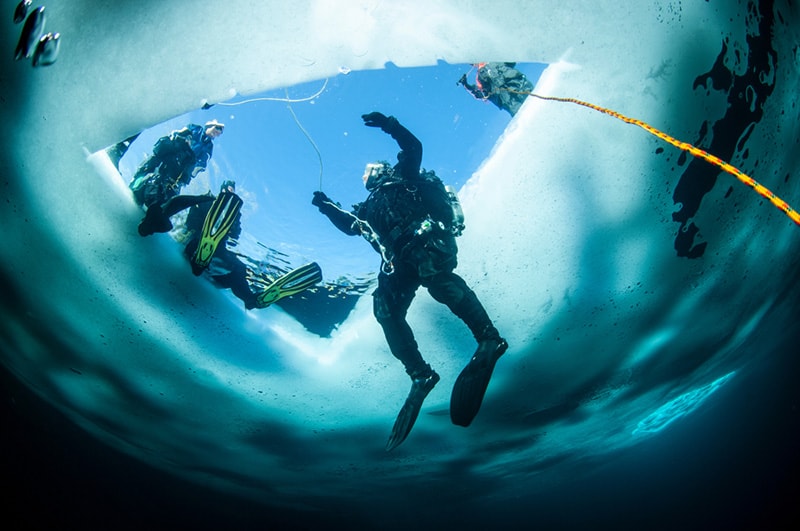 A scuba wetsuit is an indispensable item for icy divers