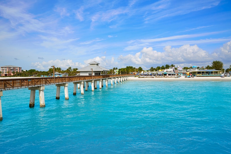 Florida-Fort-Myers-Pier-beach